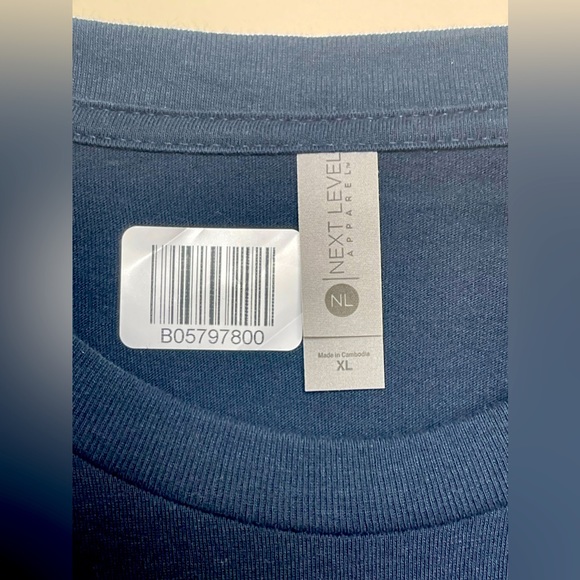 Next Level apparel ,  Men's T-shirt, Boston Terrier. Dark blue color . New - Picture 4 of 6